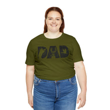 Load image into Gallery viewer, HUNTING DAD -- Short Sleeve Tee